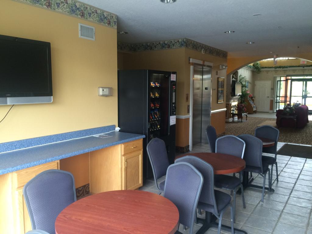 Luxury Suites Ferry Pass Esterno foto